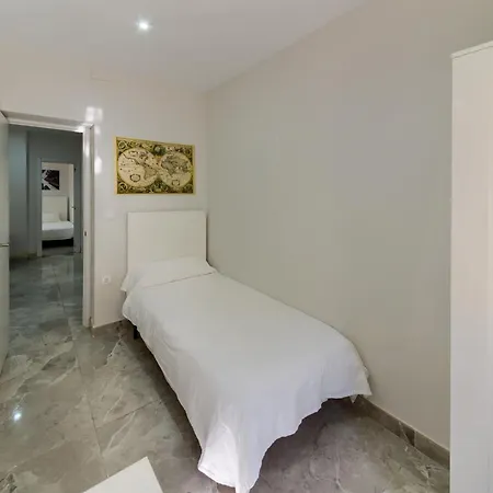 Duque De Najera - Playa La Caleta Apartment *